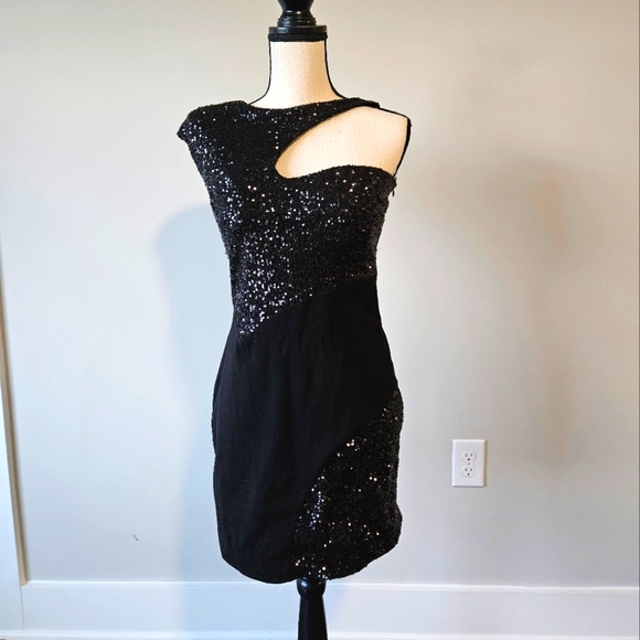 One shoulder sequin dress - Picture 1 of 5